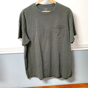 Olive green pocket T-shirt size XL.
